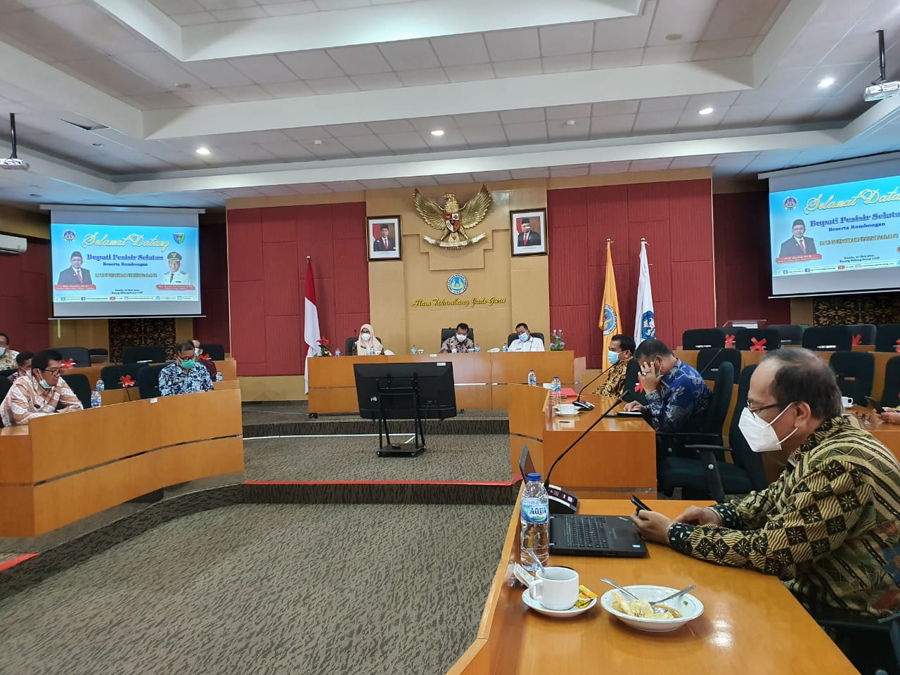 Bupati Rusma Yul Anwar, Temui Rektor UNP Prof. Ganefri Jajaki Kerjasama