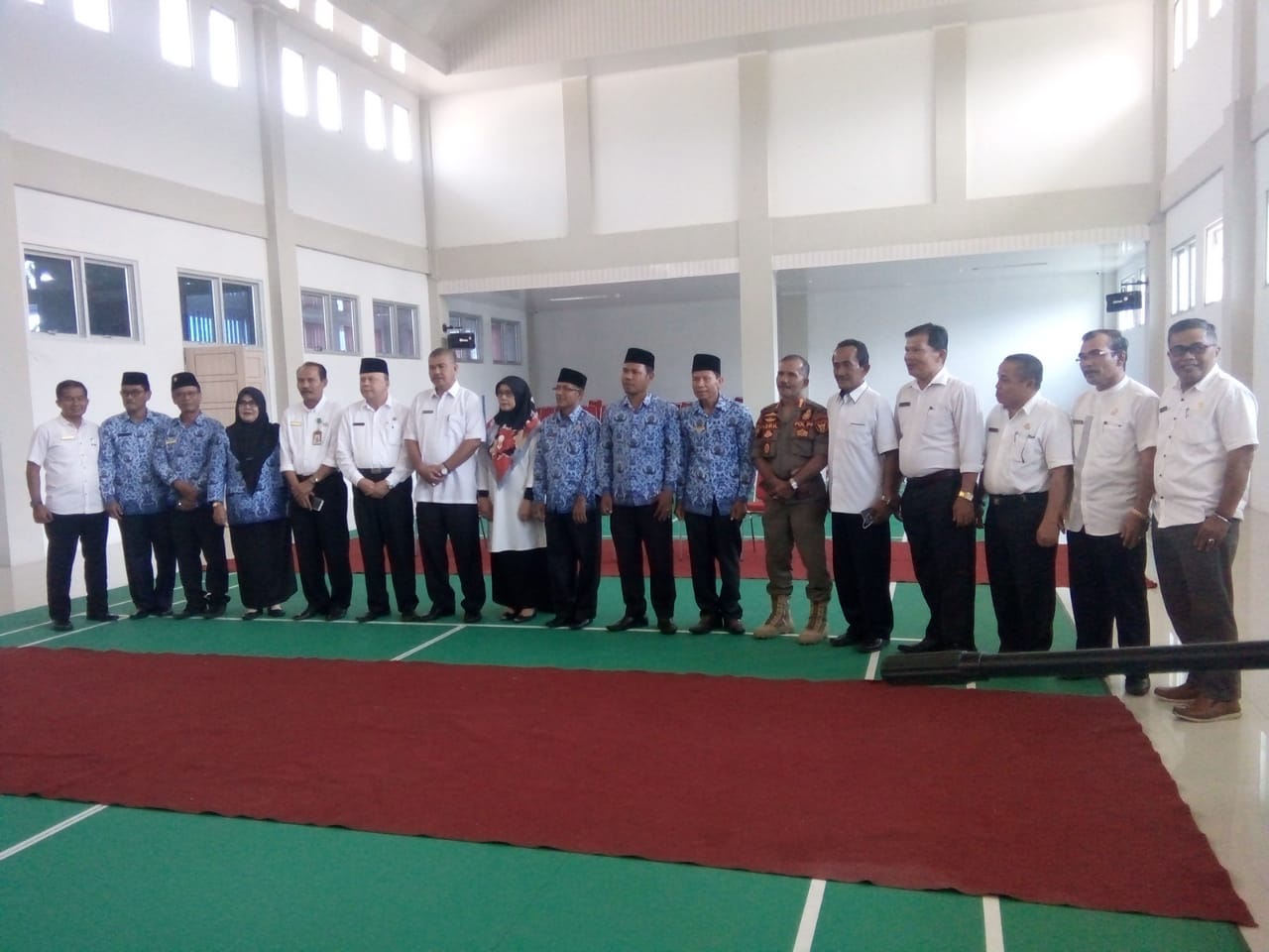 Kepala Dinas Pendidikan dan Kebudayaan lantik 6 orang Kepala SD dan SMP